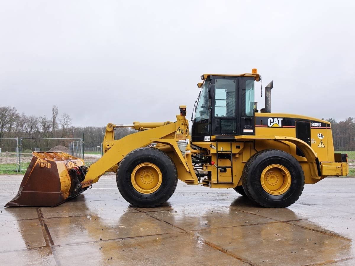 Caterpillar 938G, (1999), 5755 horas, 13.82t - usado