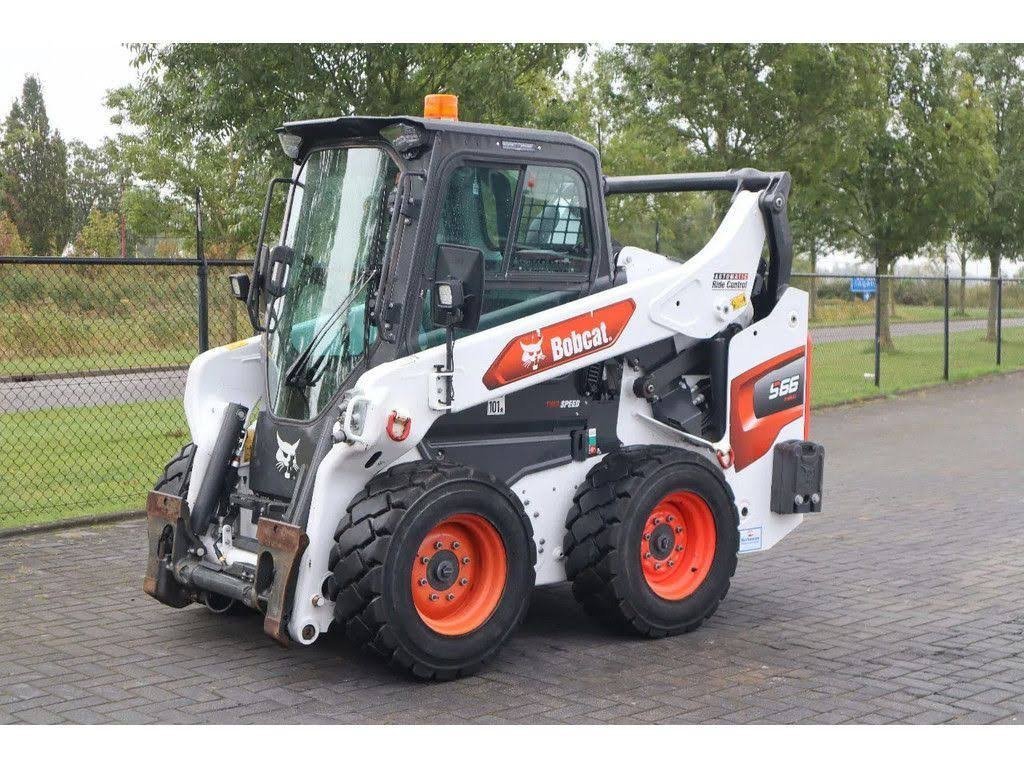 Chargeuse compacte bobcat s66 high flow 2022